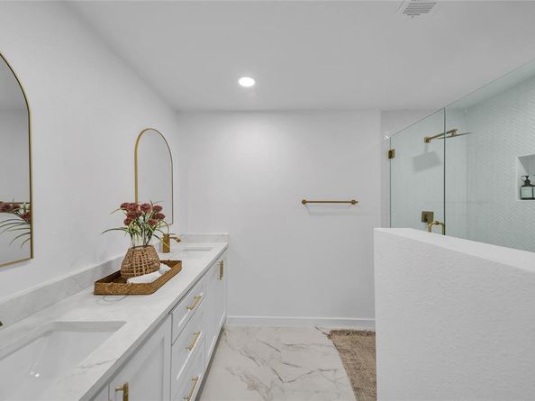 3217  Oak Hill Drive , Garland Texas 75043