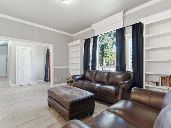 1116  Wilderness Trail , Crowley Texas 76036