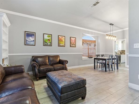 1116  Wilderness Trail , Crowley Texas 76036