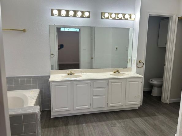 1733  Sheffield Drive , Garland Texas 75040