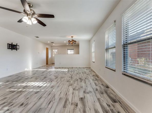 1112  Day Dream Drive , Fort Worth Texas 76052