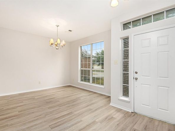 9025  Winding River Drive , Fort Worth Texas 76118