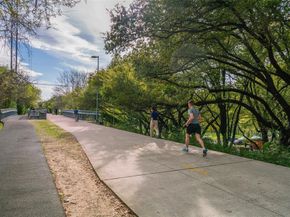 4122  Travis Street  13, Dallas Texas 75204