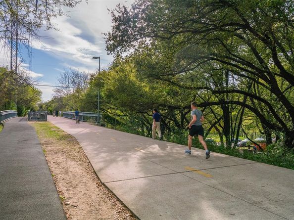 4122  Travis Street  13, Dallas Texas 75204