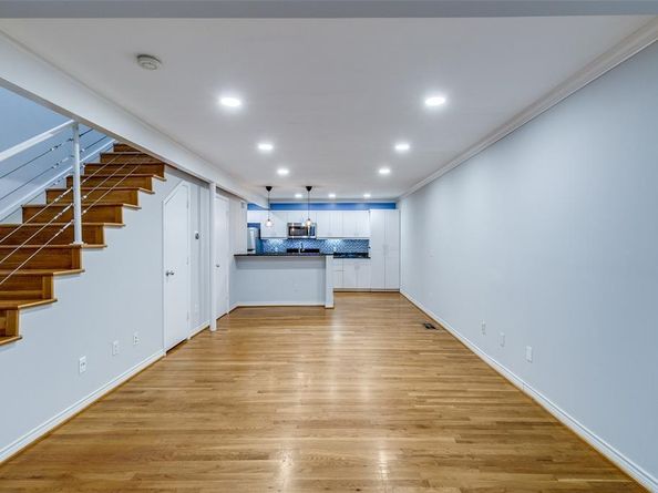 4122  Travis Street  13, Dallas Texas 75204