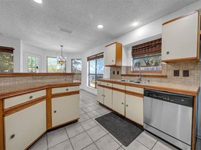 1405  Glenwillow Drive , Arlington Texas 76018