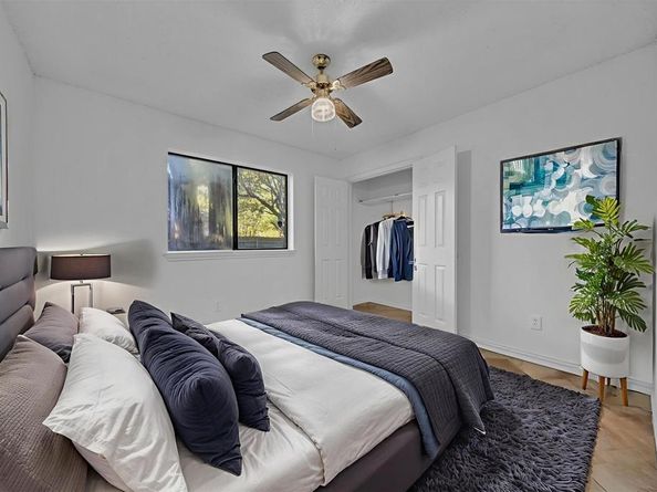 1405  Glenwillow Drive , Arlington Texas 76018