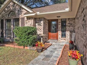 1405  Glenwillow Drive , Arlington Texas 76018