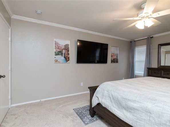 329  Shadow Grass Avenue , Fort Worth Texas 76120