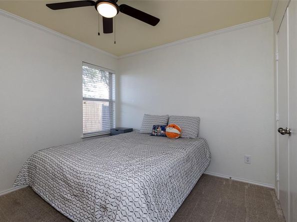 329  Shadow Grass Avenue , Fort Worth Texas 76120