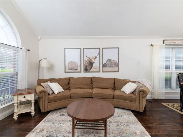 329  Shadow Grass Avenue , Fort Worth Texas 76120