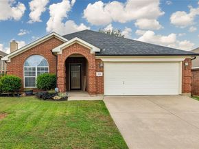 329  Shadow Grass Avenue , Fort Worth Texas 76120