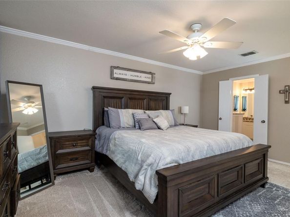 329  Shadow Grass Avenue , Fort Worth Texas 76120