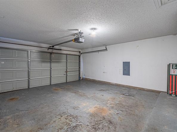 620  Gwyndellons Lane , Grand Prairie Texas 75052