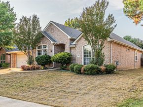 620  Gwyndellons Lane , Grand Prairie Texas 75052