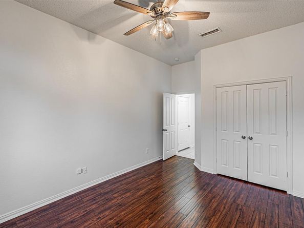 620  Gwyndellons Lane , Grand Prairie Texas 75052