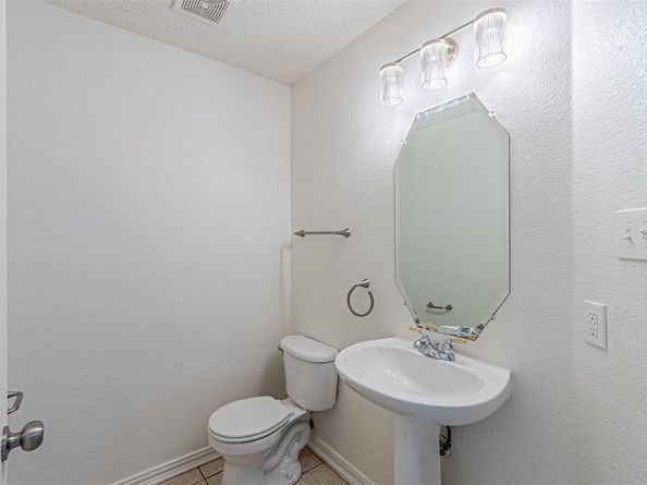 620  Gwyndellons Lane , Grand Prairie Texas 75052