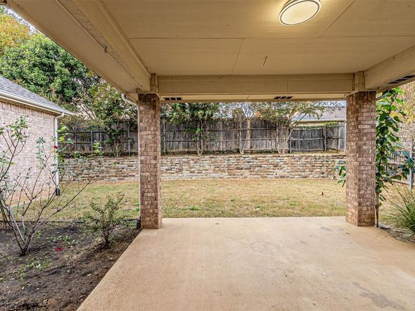 620  Gwyndellons Lane , Grand Prairie Texas 75052