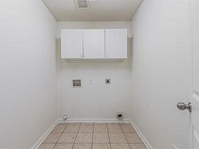 620  Gwyndellons Lane , Grand Prairie Texas 75052