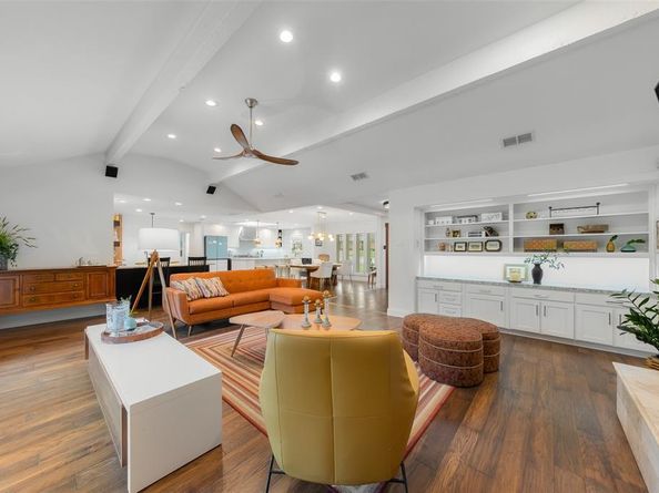 7148  Roundrock Road , Dallas Texas 75248