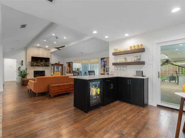 7148  Roundrock Road , Dallas Texas 75248