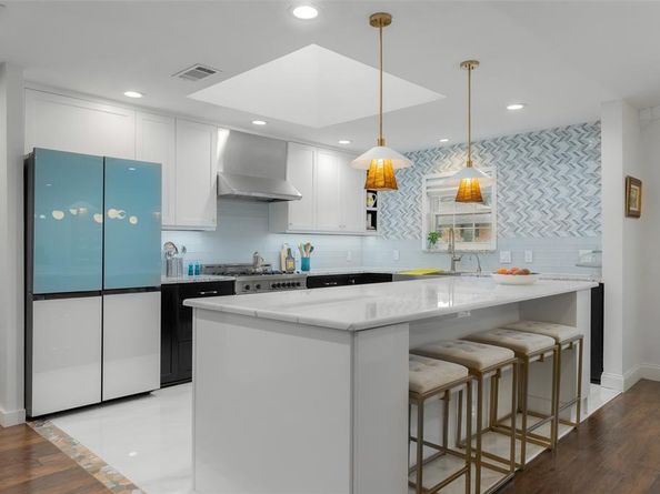 7148  Roundrock Road , Dallas Texas 75248