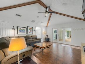 7148  Roundrock Road , Dallas Texas 75248