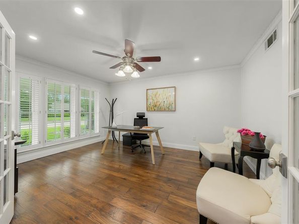 7148  Roundrock Road , Dallas Texas 75248