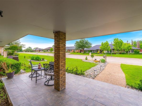 7148  Roundrock Road , Dallas Texas 75248