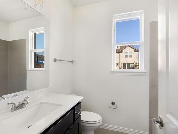 204  Golden Run Drive , Fate Texas 75189