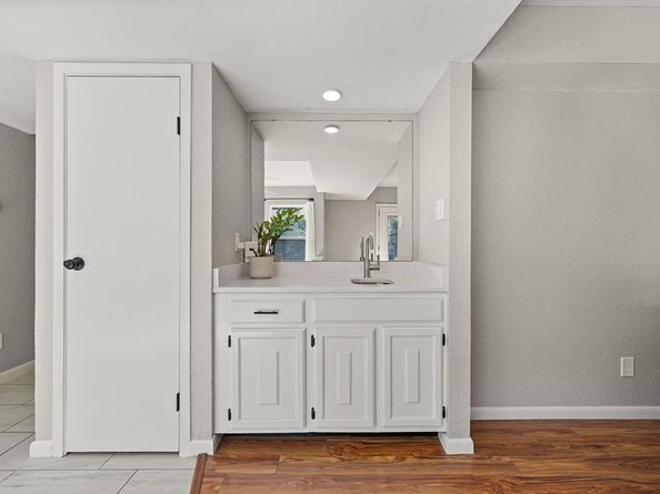 728  Heather Wood Drive , Grapevine Texas 76051