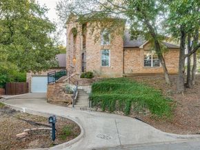 1805  Old Oak Drive , Arlington Texas 76012