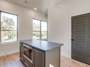 2824  Weisenberger Street  100, Fort Worth Texas 76107