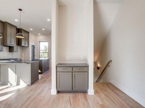 2824  Weisenberger Street  100, Fort Worth Texas 76107