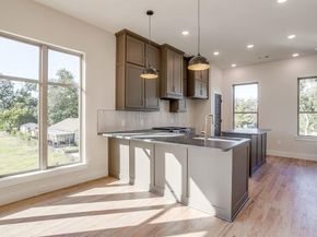 2824  Weisenberger Street  100, Fort Worth Texas 76107