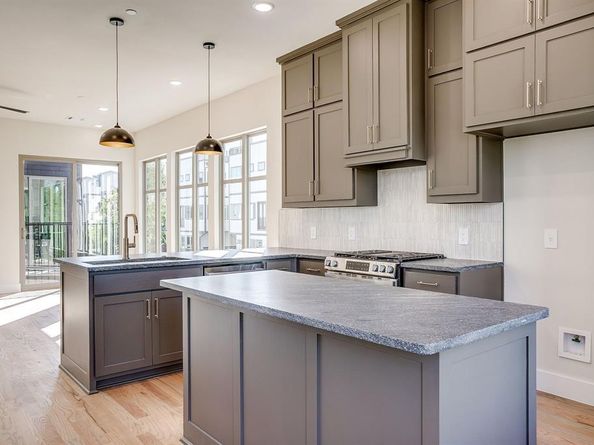 2824  Weisenberger Street  100, Fort Worth Texas 76107