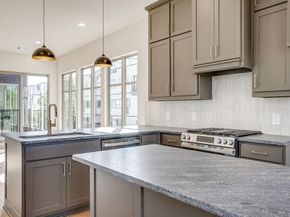 2824  Weisenberger Street  100, Fort Worth Texas 76107