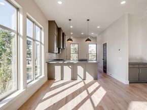 2824  Weisenberger Street  100, Fort Worth Texas 76107