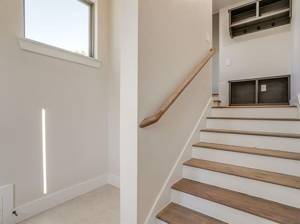 2824  Weisenberger Street  100, Fort Worth Texas 76107