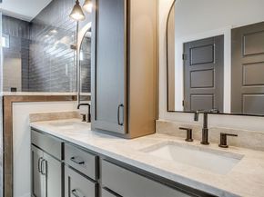 2824  Weisenberger Street  100, Fort Worth Texas 76107