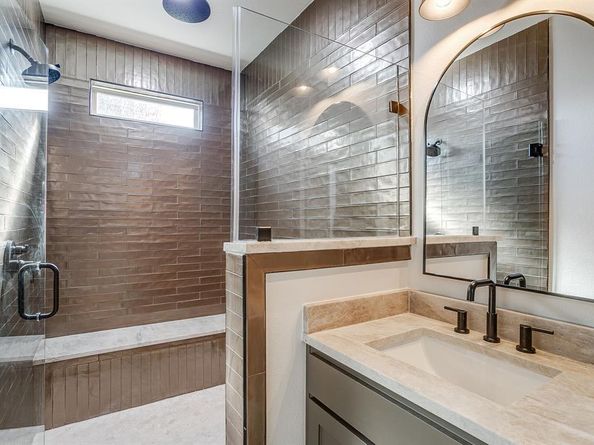 2824  Weisenberger Street  100, Fort Worth Texas 76107