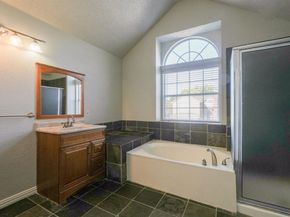 1109  Ashford Drive , DeSoto Texas 75115