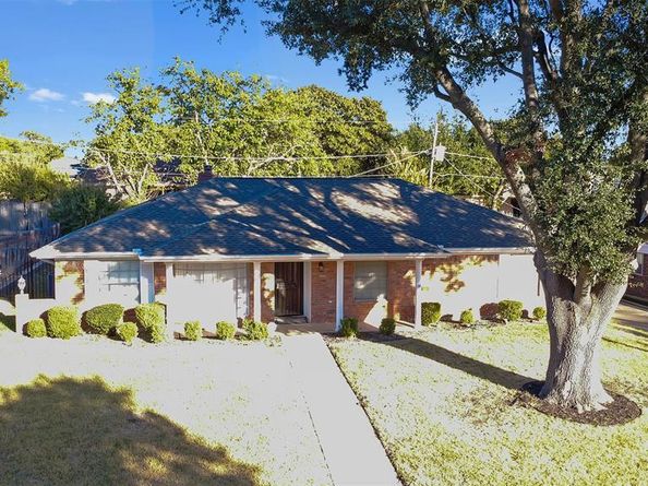 1601  Meadow Lane Terrace , Fort Worth Texas 76112