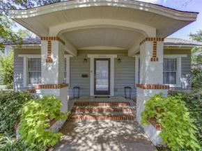 2220 W Rosedale Street S, Fort Worth Texas 76110