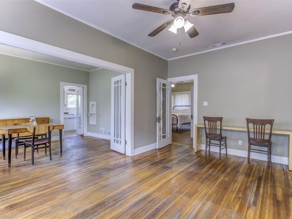 2220 W Rosedale Street S, Fort Worth Texas 76110