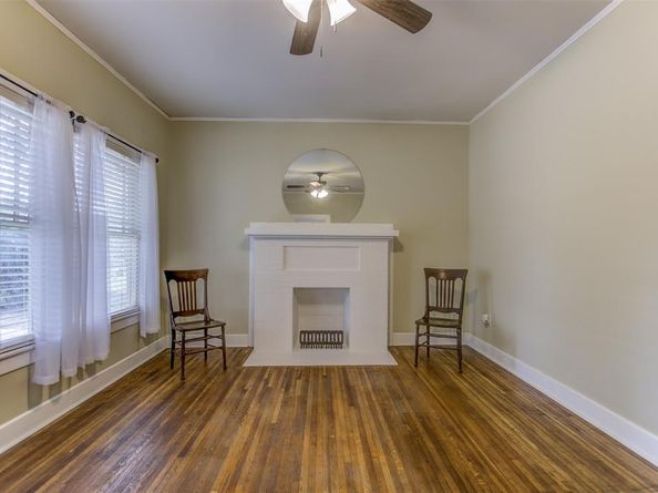 2220 W Rosedale Street S, Fort Worth Texas 76110