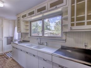 2220 W Rosedale Street S, Fort Worth Texas 76110