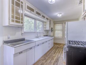 2220 W Rosedale Street S, Fort Worth Texas 76110