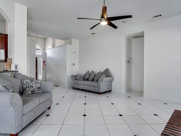 6006  Team Court , Arlington Texas 76018