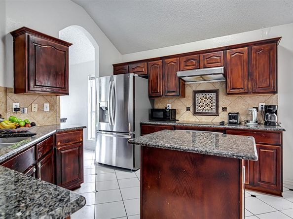 6006  Team Court , Arlington Texas 76018